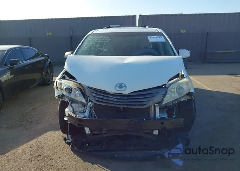 2011 Toyota Sienna Xle V6 из США, поврежденный, VIN 5TDYK3DC7BS010236